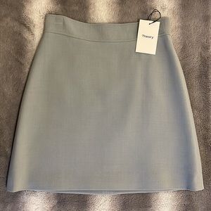 Theory Highwaist Mini B skirt NWT size 2